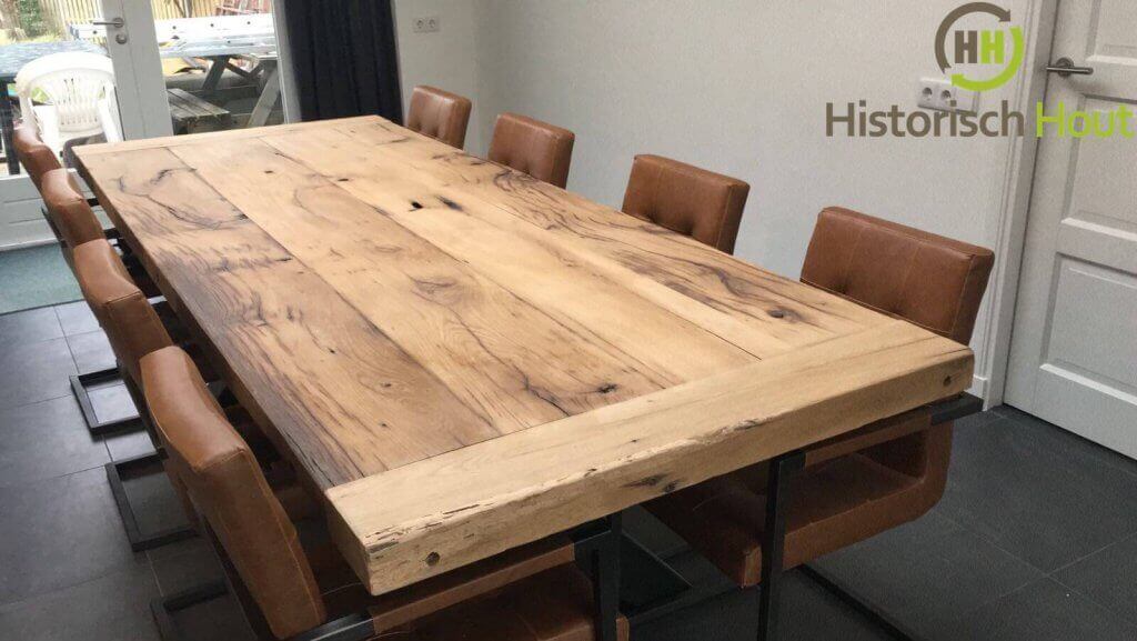 Oud eiken kloostertafel