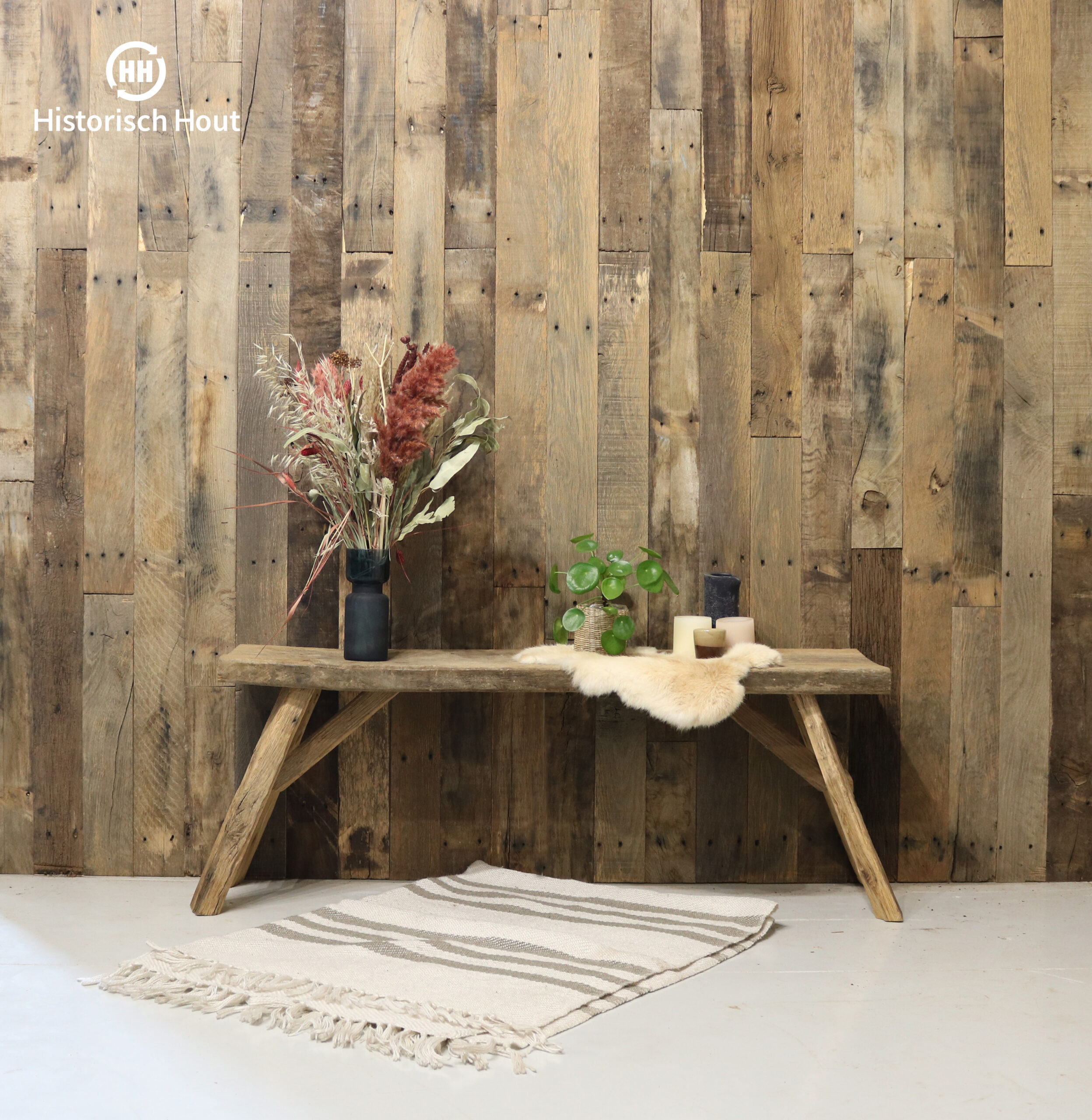 Conflict Tirannie Atlas Luxewall wandbekleding "French oak fruity brown " per doos. - Historisch  Hout