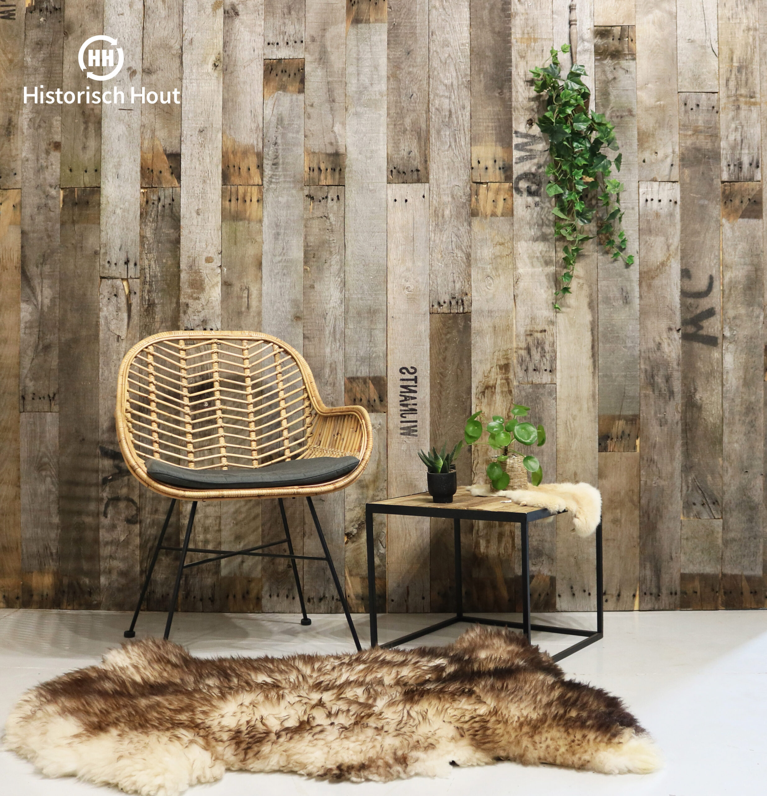 Klacht Aubergine Souvenir Luxewall wandbekleding "French oak grey weathered" per doos - Historisch  Hout