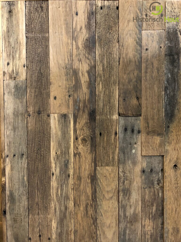 Wandverkleidungen aus altem Holz