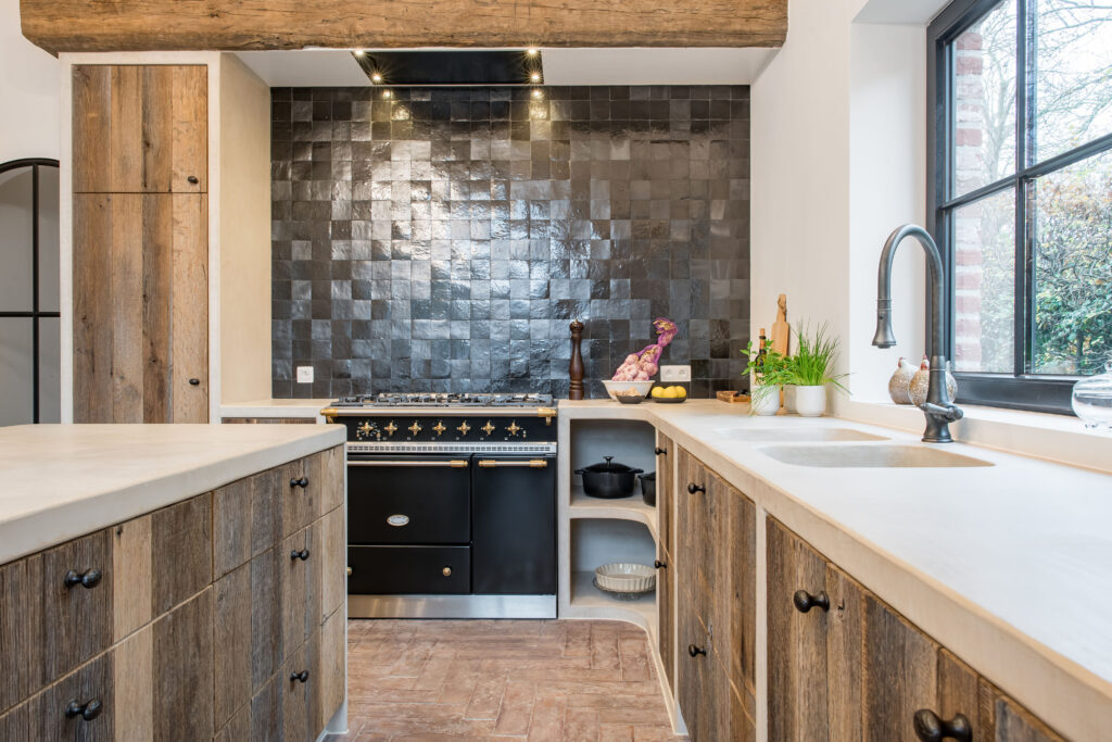 barn wood kitchen