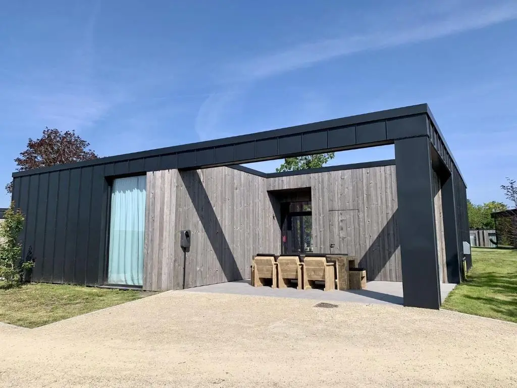 Houten gevelbekleding van oud hout