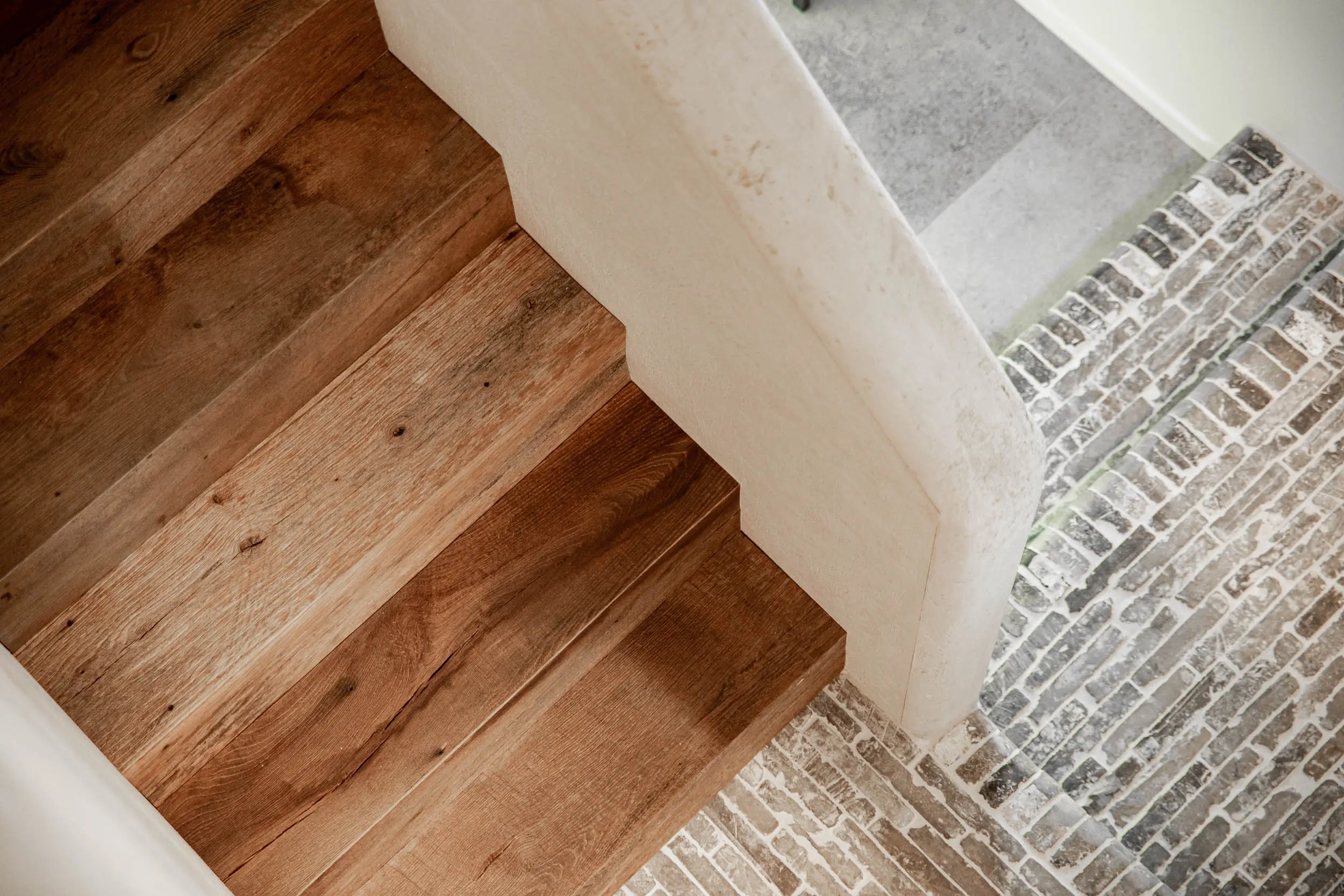 eiken traptreden van oud hout