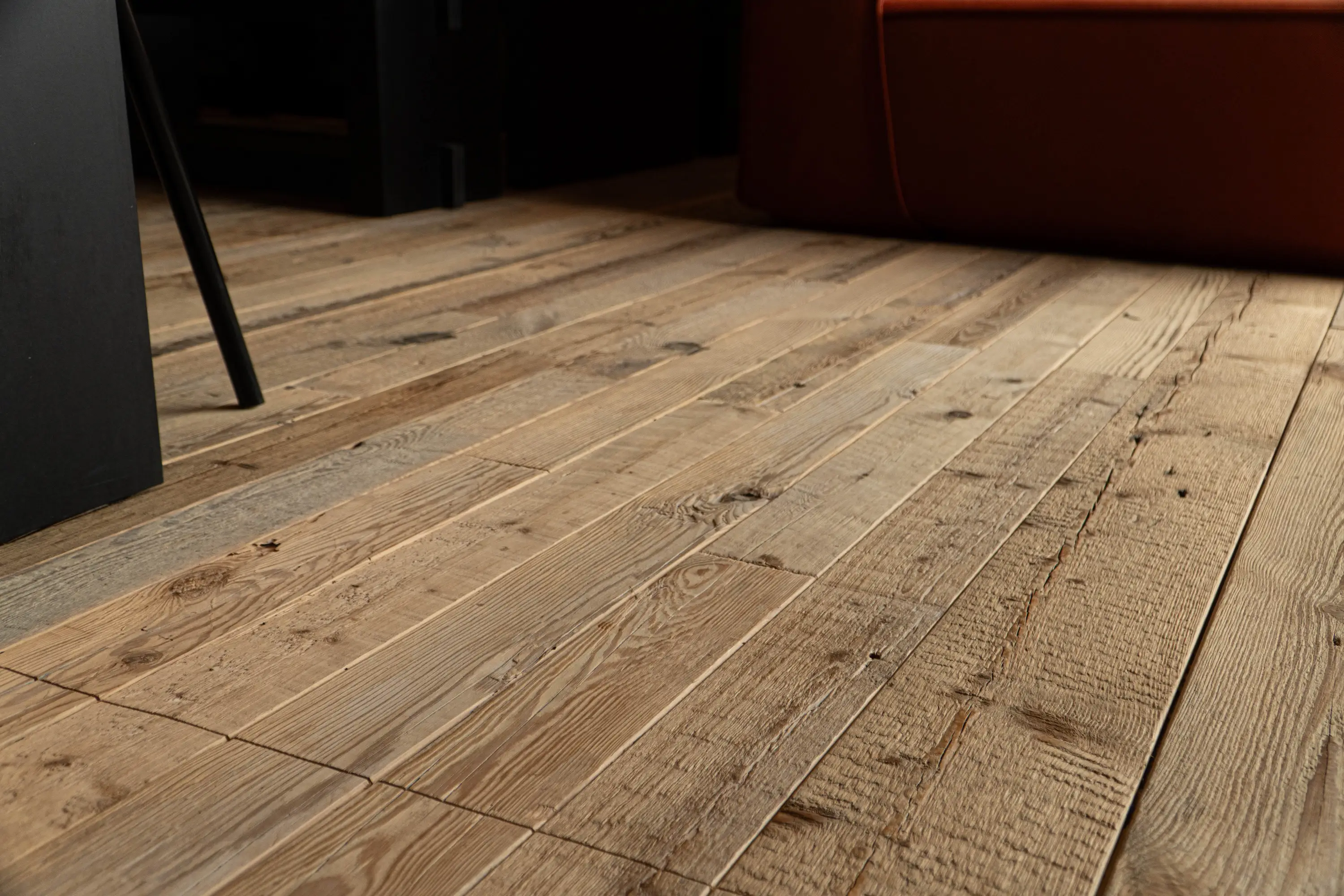 houten vloer van grenen hout