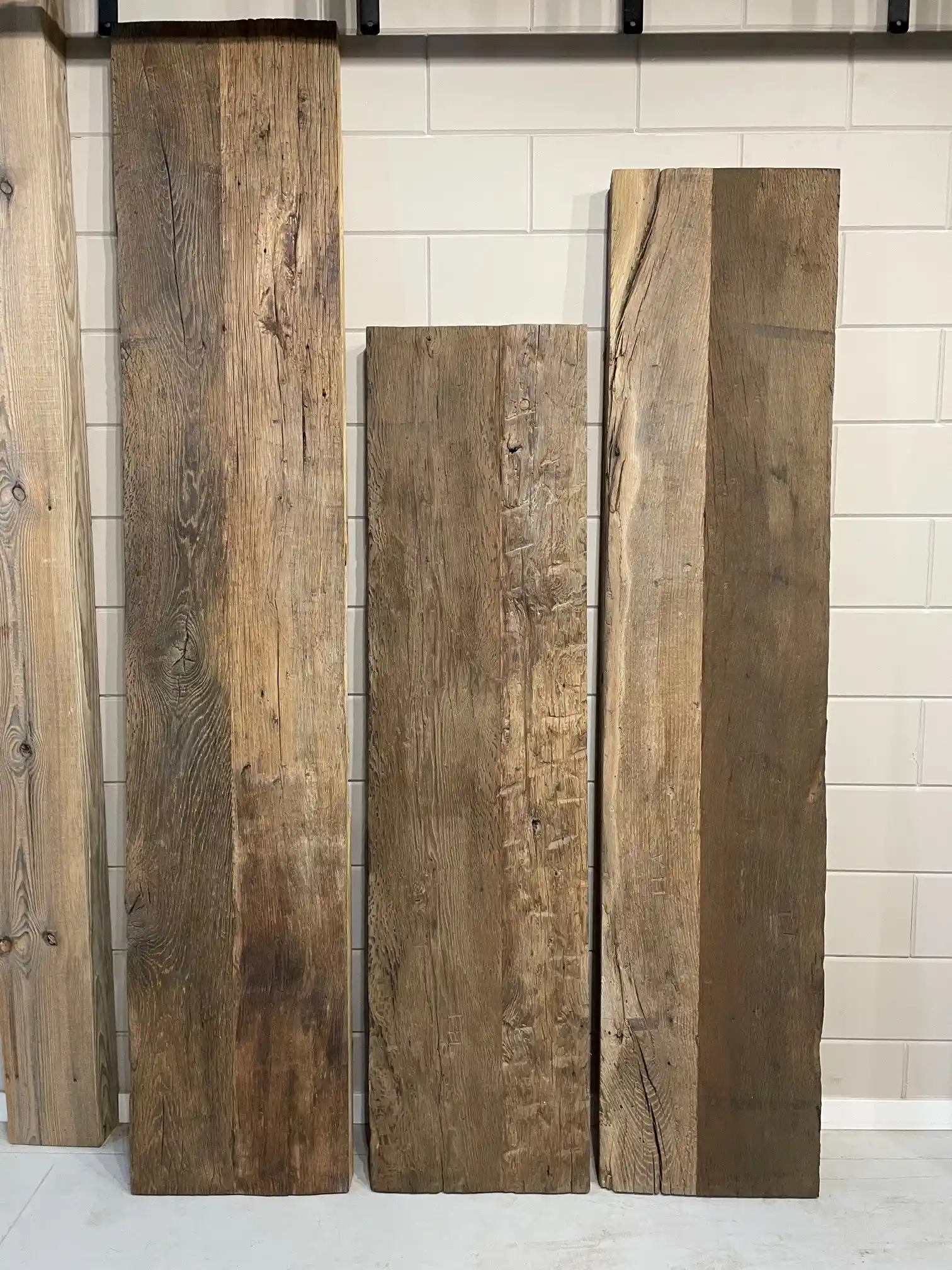 Oud eiken planken voor een TV meubel