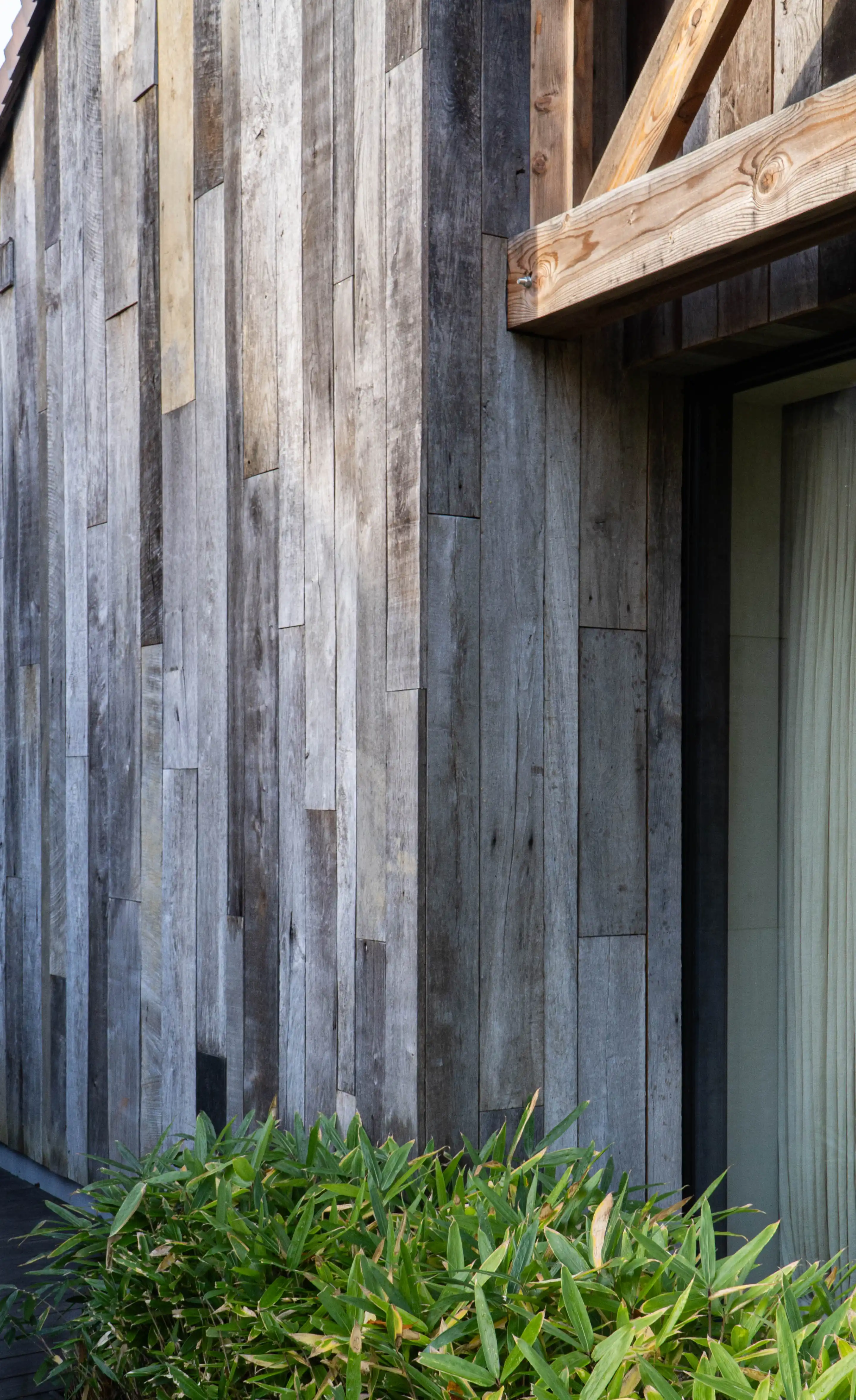 Eiken gevelbekleding van oud hout