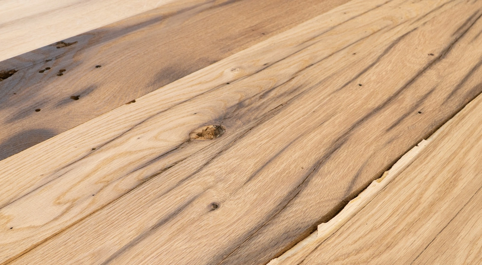 Geschaafde oude eiken plank