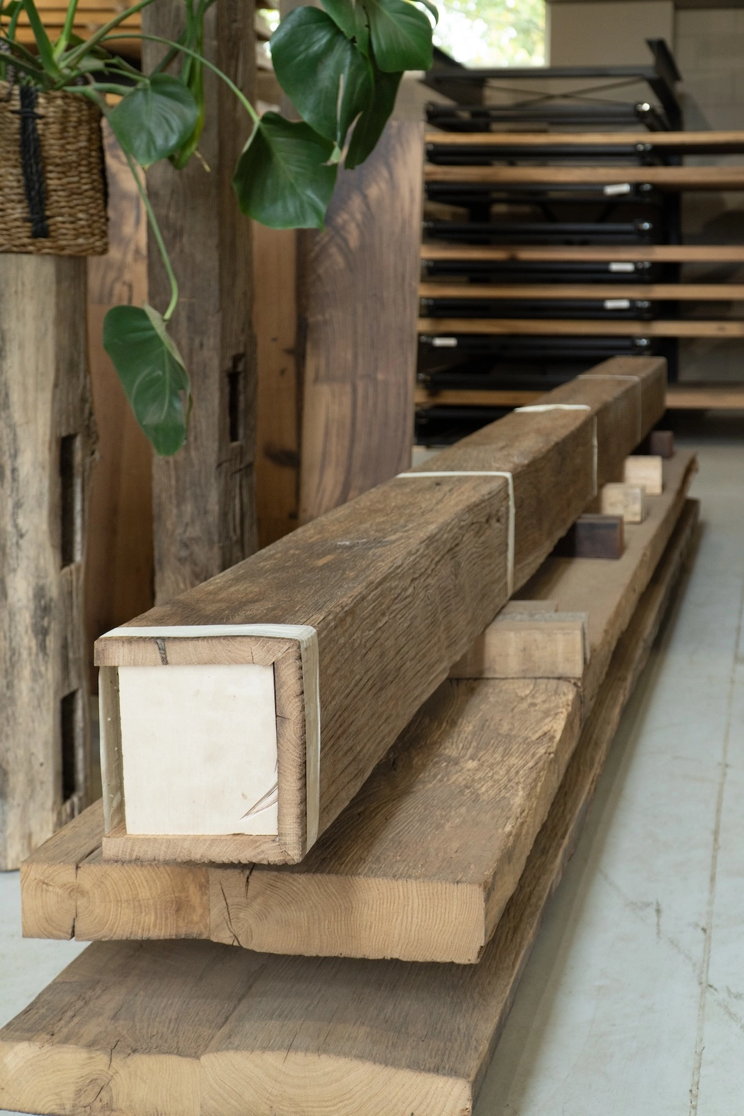 Stalen balk bekleden met eiken