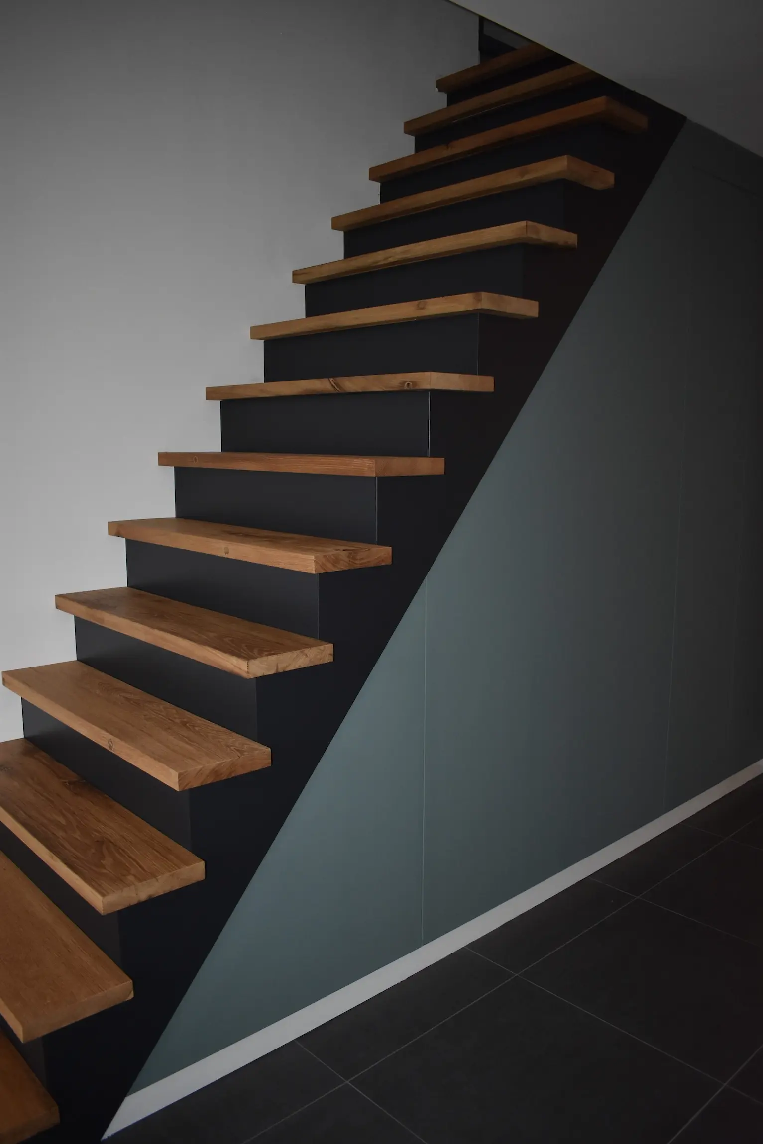 Oud eiken traptreden van barnwood
