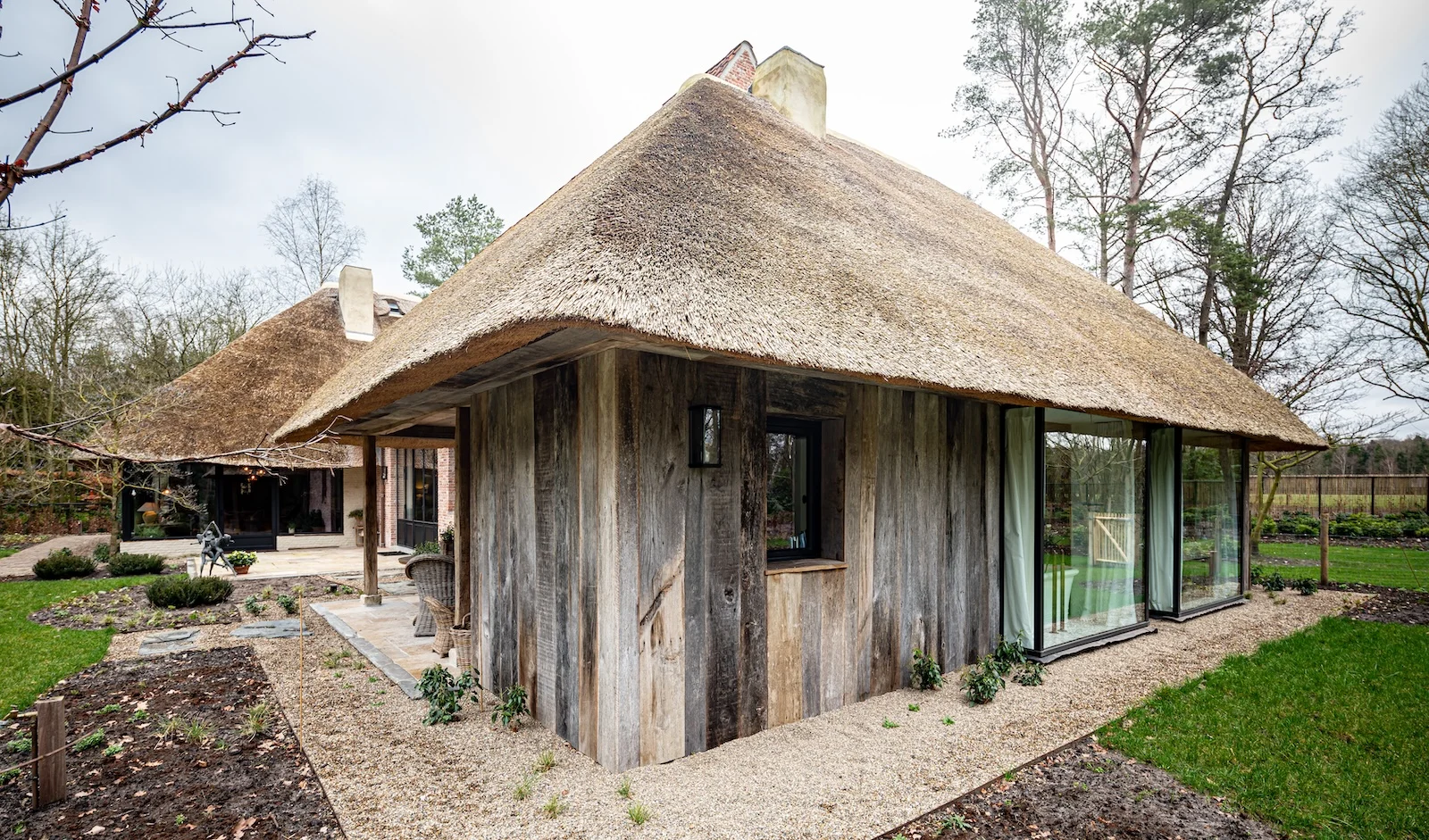 Barnwood eiken gevelbekleding in het grijs