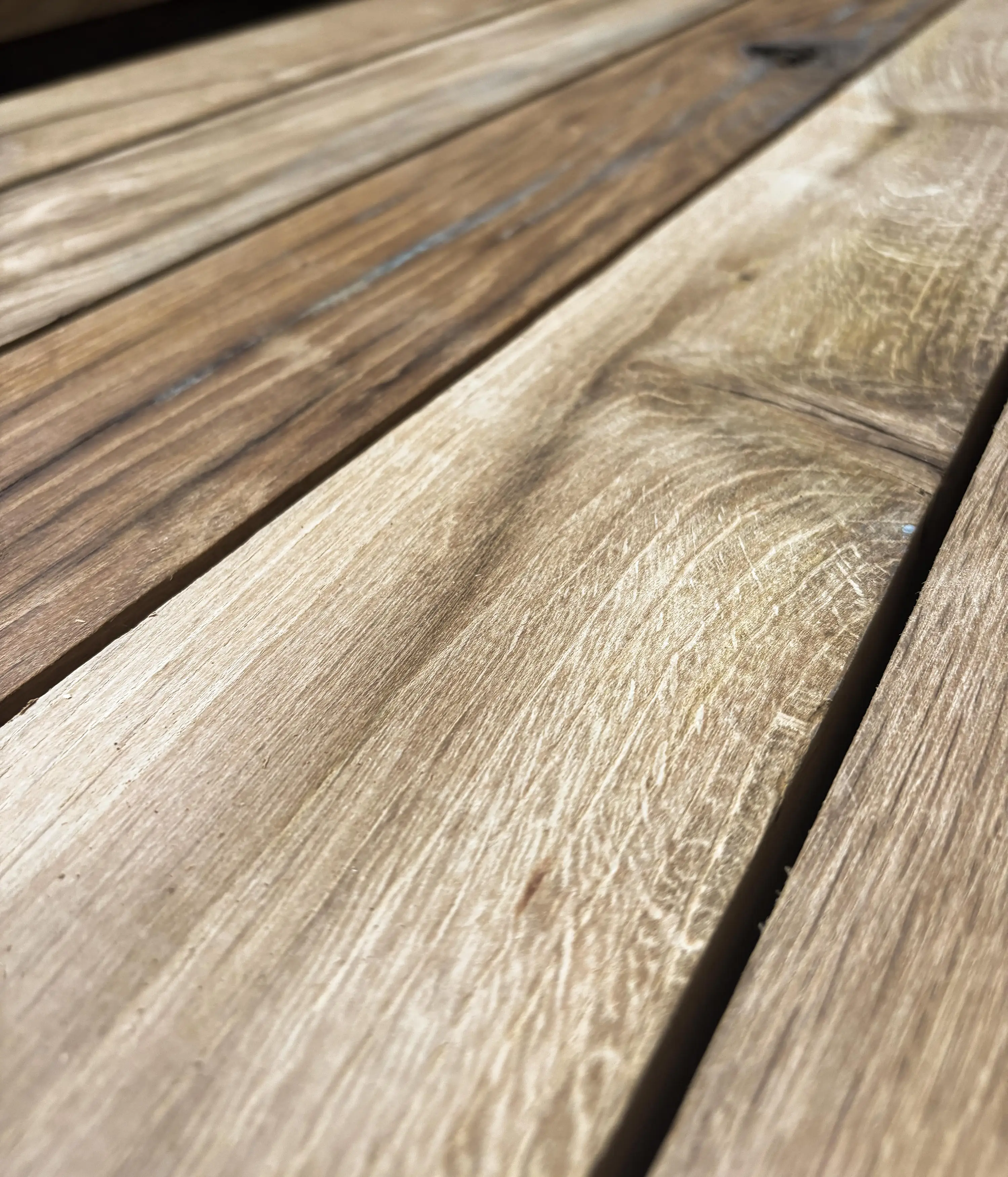 Geschaafde barnwood balken