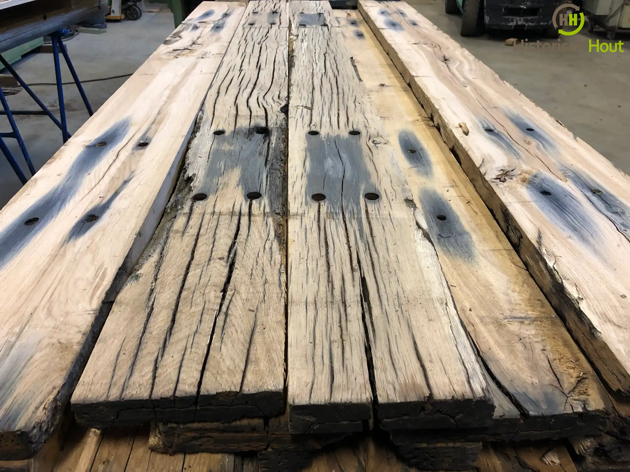 Spoorplanken van oud eiken
