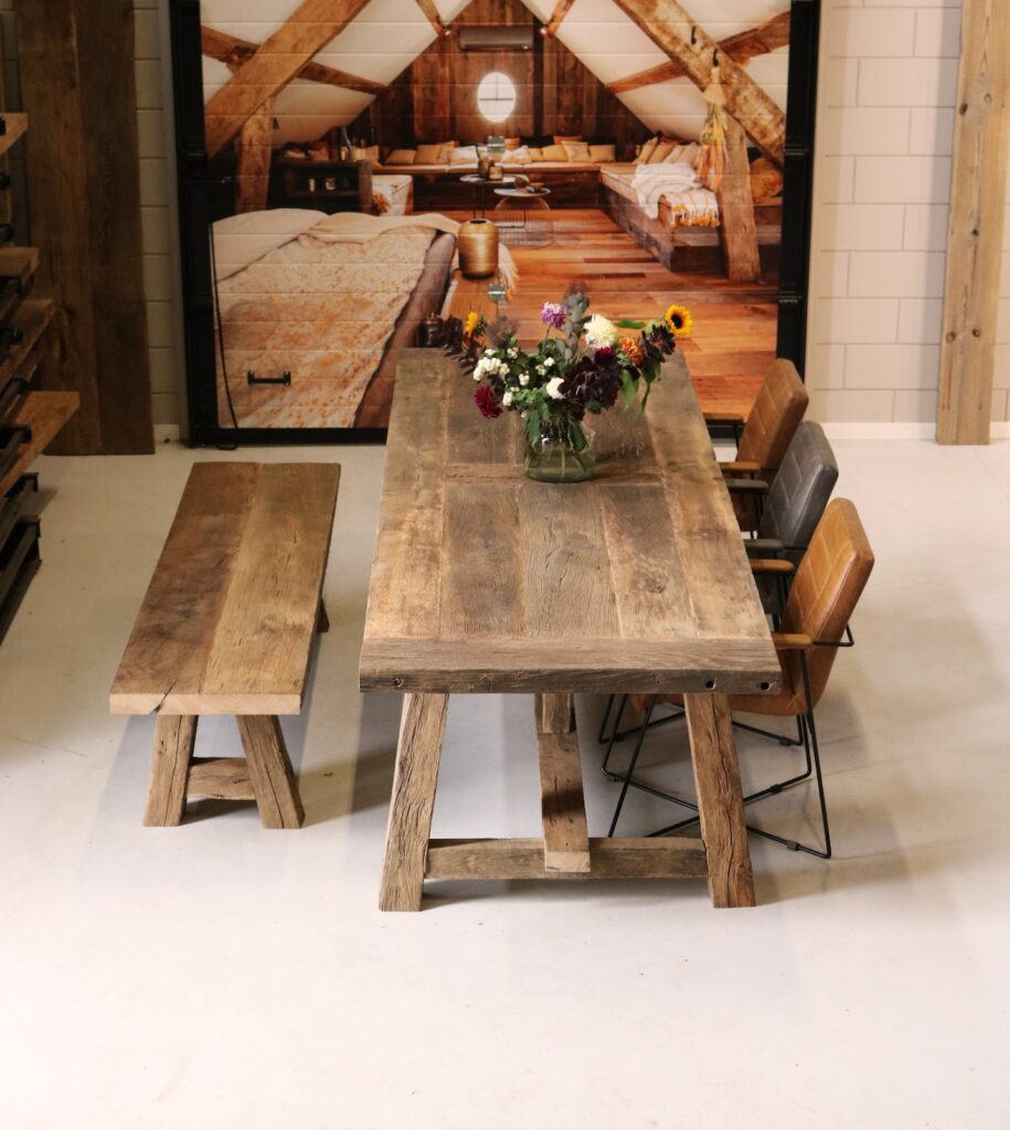 oud eiken tafel